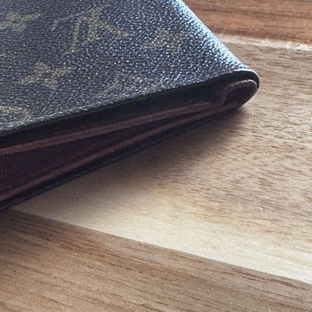 Louis Vuitton Brown and Gold Monogram Card Holder bi fold wallet EUC! - Picture 7 of 8